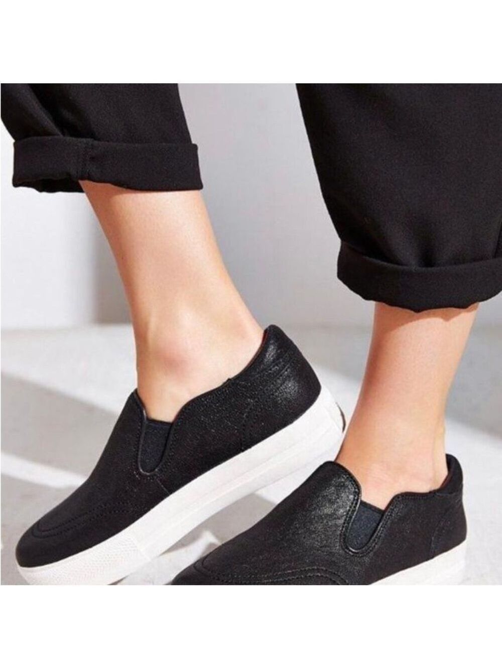 NIB Ash Womens Jungle Fashion Black Leather Sneakers - US9/EU40